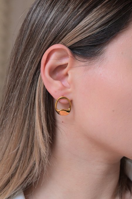 حلق مريم ذهبي