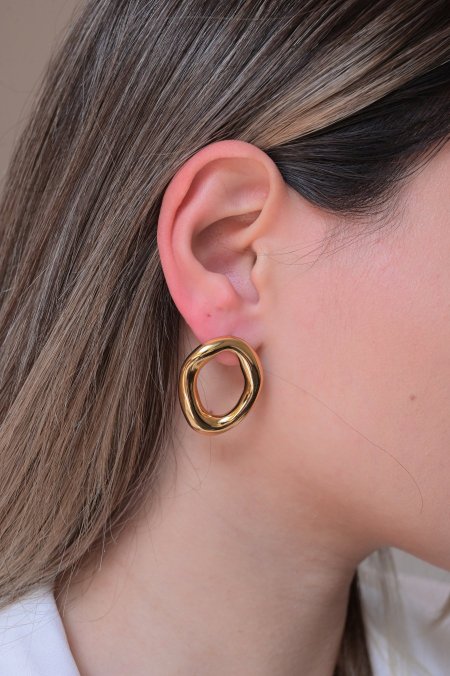 حلق مريم ذهبي