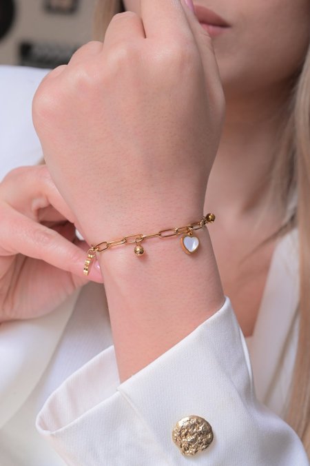 اسواره مريم قلب ابيض