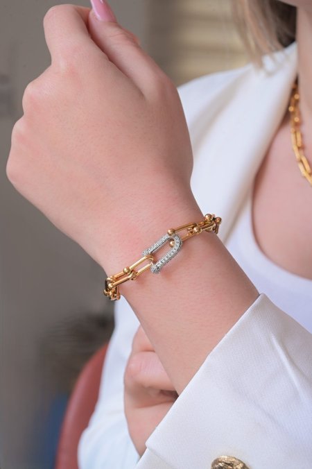 اسواره مريم تيفاني مع زركون