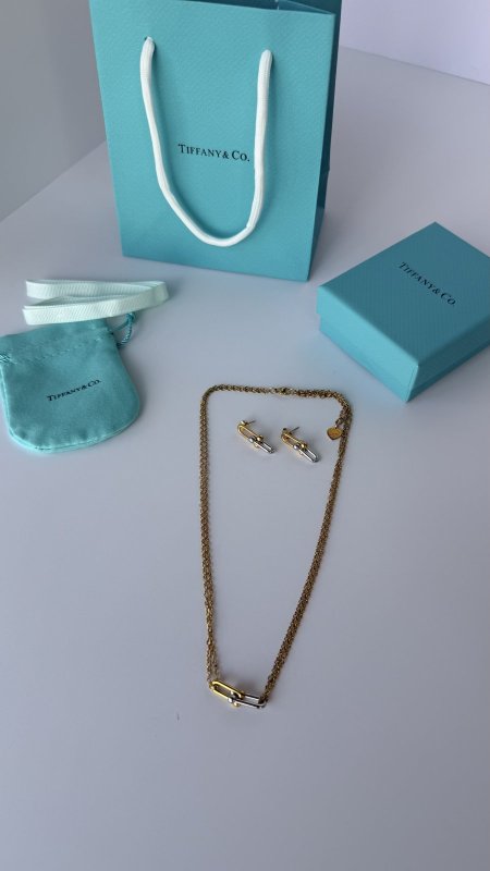 طقم تيفاني قطعتين ذهبي