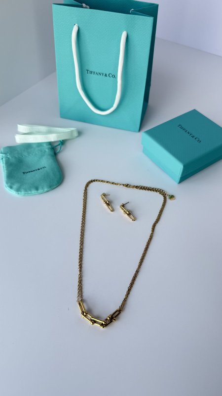 طقم تيفاني قطعتين ذهبي