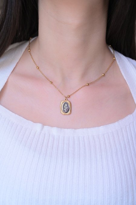 سنسال مريم شكل ورده مربعه