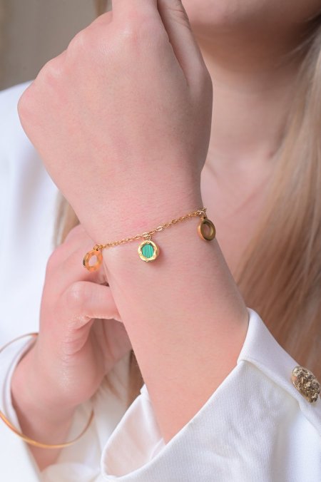 اسواره كارتيير رفيع ذهبي مع اخضر