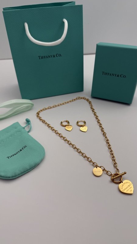 طقم ماركه حلق مع سنسال (TIFFANY & CO تيفاني ) شامل الملحقات الاصليه