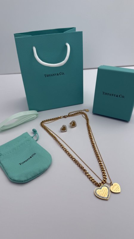 طقم ماركه حلق مع سنسال (TIFFANY & CO تيفاني ) شامل الملحقات الاصليه