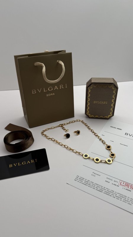 طقم ماركه حلق مع سنسال BVLGARI شامل الملحقات الاصليه