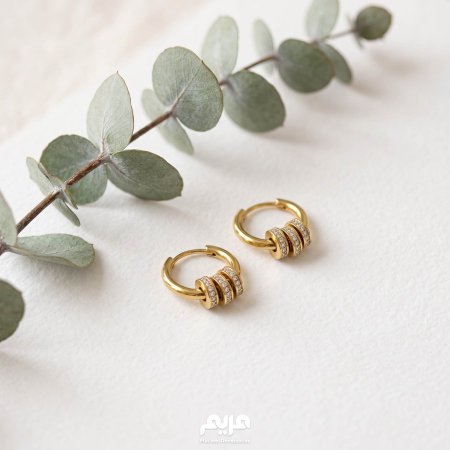 حلق ذهبي دائري مع زركون