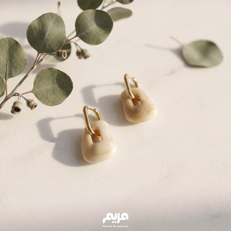 حلق ذهبي مع بيج