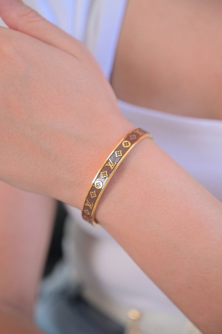 اسواره  LV لويس فيتون