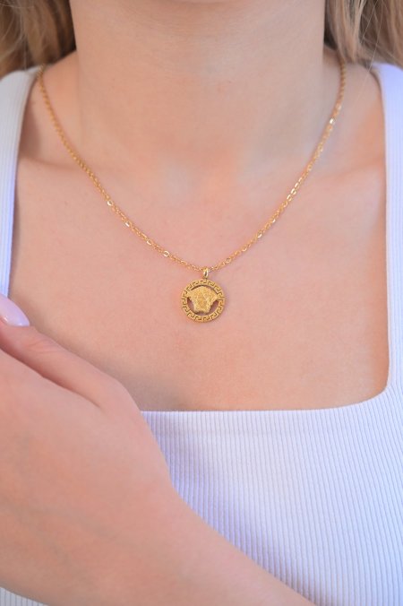 سنسال فيرزاتشي ذهبي