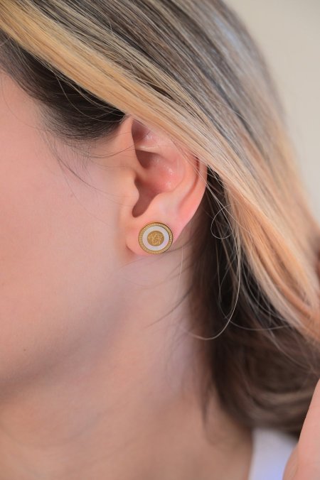 حلق فيرزاتشي ابيض